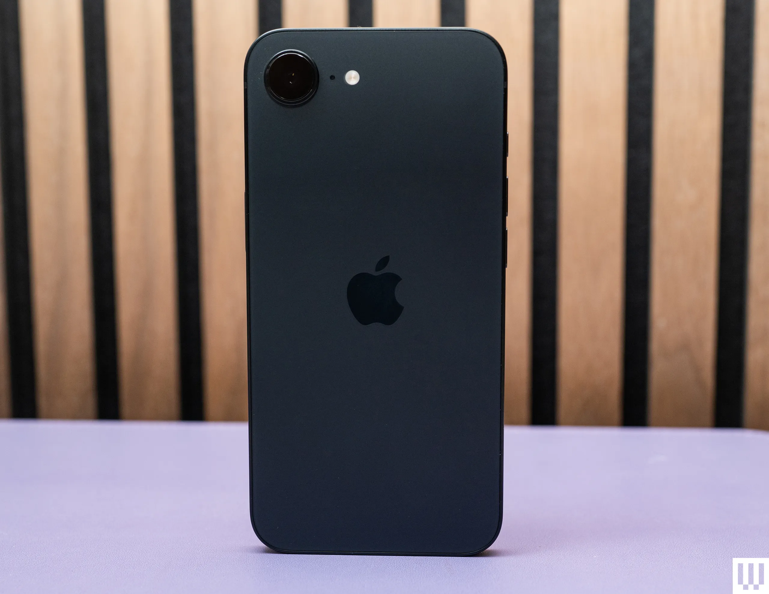 تصاویر گوشی آیفون  Apple iPhone 16e عکس 4
